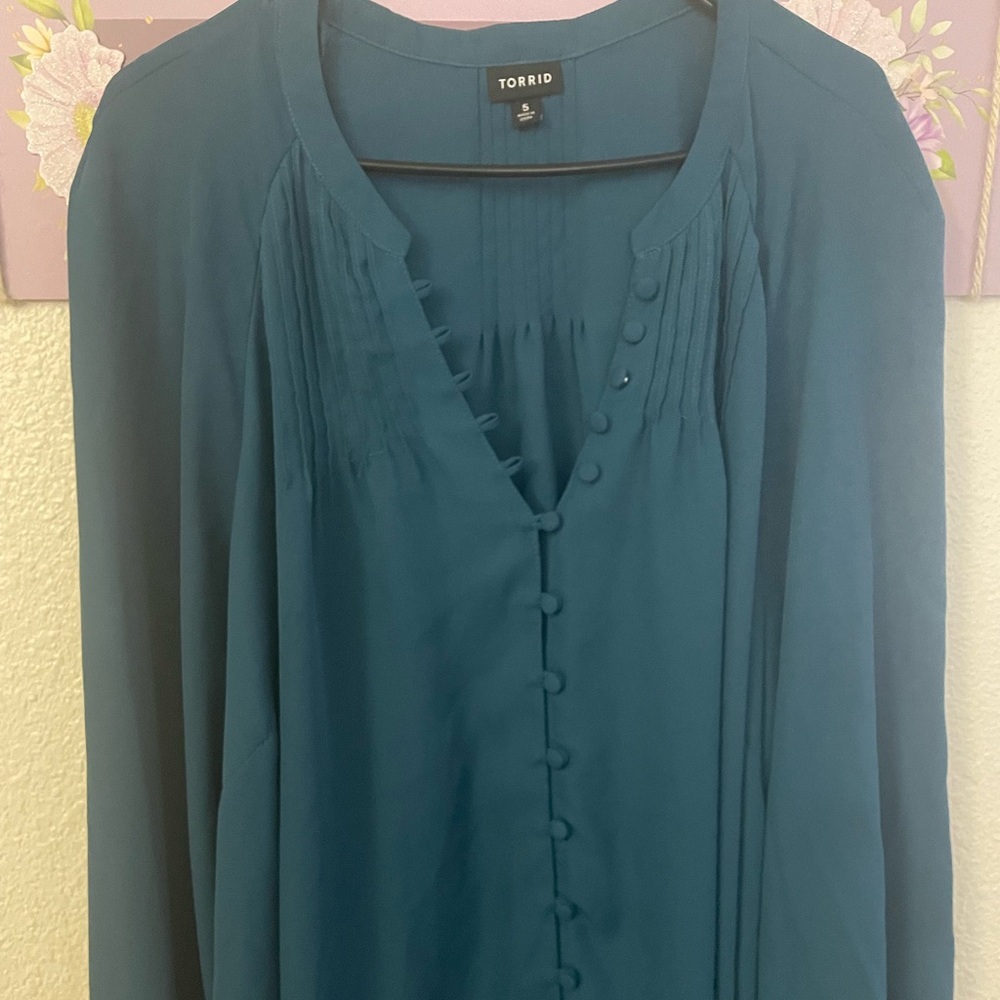 Torrid Teal Button-Down Women's Top SZ 5